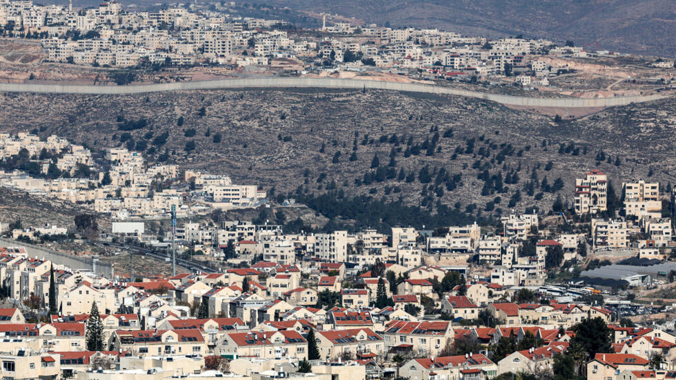 المستوطنات الإسرائيلية: شرح أكثر من 50 عاماً من سرقة الأراضي الفلسطينية